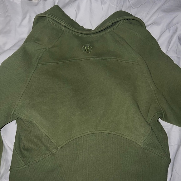 Green Lululemon Scuba - Picture 3 of 3